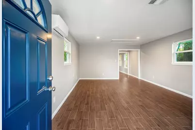 628 Foster Street, Tomball, TX 77375 - Photo 3