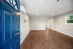 628 Foster St, Tomball, TX 77375 - Photo 3