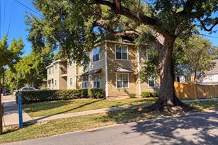 2302 Colorado St, Houston, TX 77007 - Photo 3