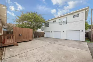 611 E 20th St, Houston, TX 77008 - Photo 1