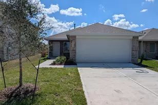 2923 Summer Breeze Wy, Angleton, TX 77515 - Photo 1