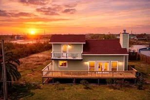 710 6th St, San Leon, TX 77539 - Photo 1