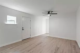 5425 Jeffrey St, Dickinson, TX 77539 - Photo 39