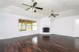 2703 Heritage Colony Dr, Webster, TX 77598 - Photo 11