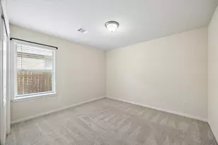 429 Lake Line Dr, Alvin, TX 77511 - Photo 15