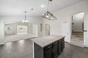 429 Lake Line Dr, Alvin, TX 77511 - Photo 9