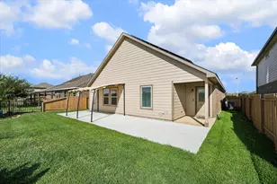 429 Lake Line Dr, Alvin, TX 77511 - Photo 27