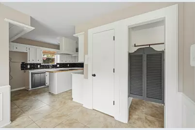 12447 Oak Park Drive, Houston, TX 77070 - Photo 11