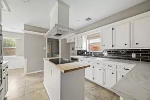 12447 Oak Park Dr, Houston, TX 77070 - Photo 9