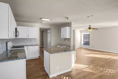 5017 Parkcrest Drive, La Porte, TX 77571 - Photo 9