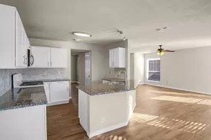 5017 Parkcrest Dr, La Porte, TX 77571 - Photo 9