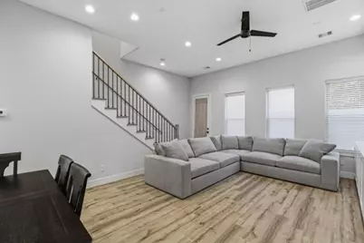 5361 Creekmont Oaks Lane, Houston, TX 77091 - Photo 5