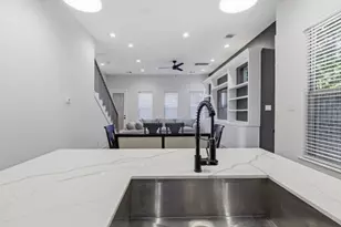 5361 Creekmont Oaks Ln, Houston, TX 77091 - Photo 15