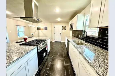 10 Gulf Lane, Galveston, TX 77550 - Photo 5