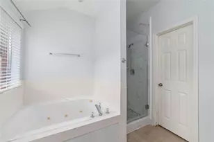 15010 Leila Oaks Ln, Houston, TX 77082 - Photo 13