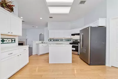 15010 Leila Oaks Lane, Houston, TX 77082 - Photo 7