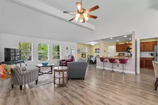 261 26th St, San Leon, TX 77539 - Photo 5