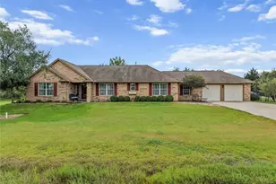 261 26th St, San Leon, TX 77539 - Photo 3