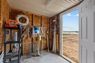 1048 16th St, Dickinson, TX 77539 - Photo 23