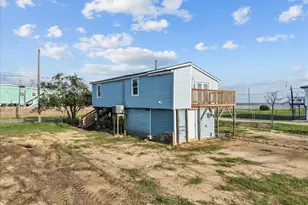 1048 16th St, Dickinson, TX 77539 - Photo 39