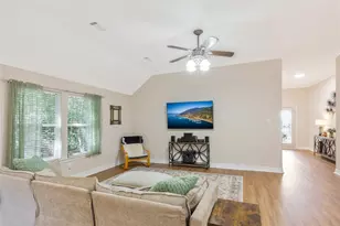 3818 Treasure Island Dr, Montgomery, TX 77356 - Photo 13