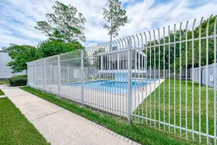 10188 Beekman Pl Dr, Houston, TX 77043 - Photo 27