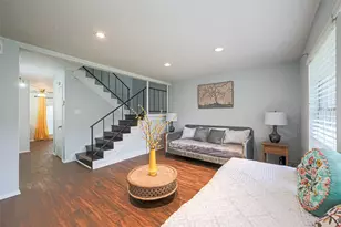 10188 Beekman Pl Dr, Houston, TX 77043 - Photo 3