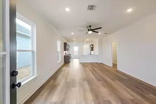 818 Countryside Glade Ln, Rosharon, TX 77583 - Photo 3