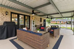 1645 9th St, Hempstead, TX 77445 - Photo 5