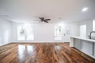 10038 Westview Dr, Houston, TX 77055 - Photo 9