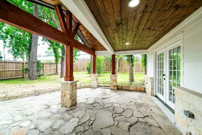 10038 Westview Drive, Houston, TX 77055 - Photo 35