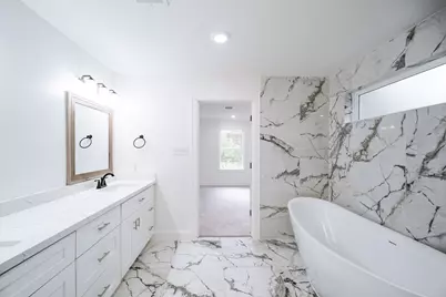 10038 Westview Drive, Houston, TX 77055 - Photo 23