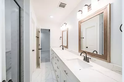 10038 Westview Drive, Houston, TX 77055 - Photo 31