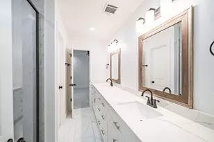 10038 Westview Dr, Houston, TX 77055 - Photo 31