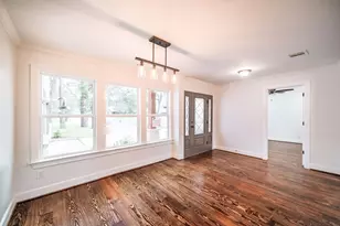 10038 Westview Dr, Houston, TX 77055 - Photo 7