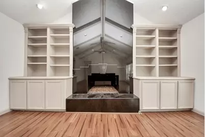 10710 Moorcreek Drive, Houston, TX 77070 - Photo 7