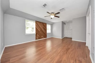 10710 Moorcreek Drive, Houston, TX 77070 - Photo 9