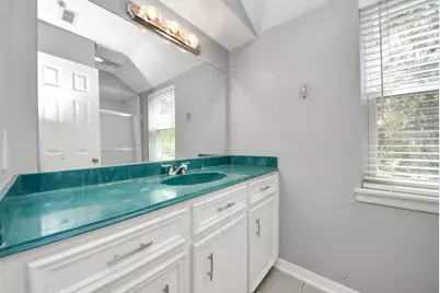 10710 Moorcreek Drive, Houston, TX 77070 - Photo 11