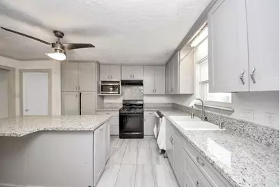 10710 Moorcreek Drive, Houston, TX 77070 - Photo 37