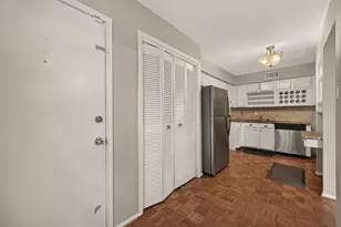 408 N Post Oak Ln, Houston, TX 77024 - Photo 15