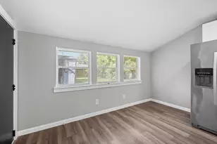 5242 Greylog Dr, Houston, TX 77048 - Photo 7