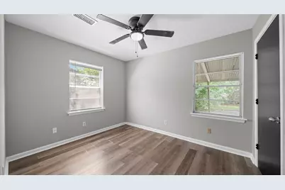 5242 Greylog Drive, Houston, TX 77048 - Photo 13