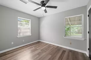 5242 Greylog Dr, Houston, TX 77048 - Photo 13