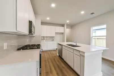 1990 Brookpointe Lane, Dayton, TX 77535 - Photo 9