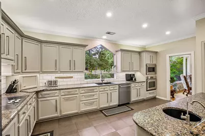 34 Highbush Court, The Woodlands, TX 77381 - Photo 13