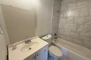 215 S Avenue D, Freeport, TX 77541 - Photo 17