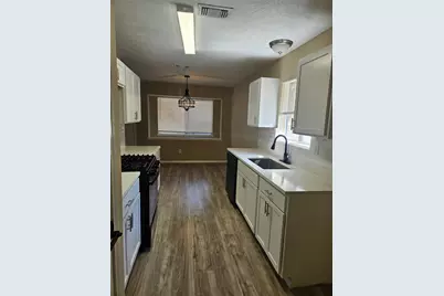 10913 Mulberry Court, La Porte, TX 77571 - Photo 7