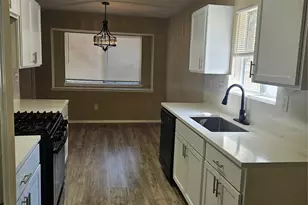 10913 Mulberry Ct, La Porte, TX 77571 - Photo 7
