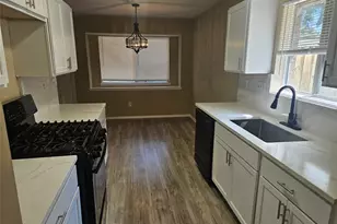 10913 Mulberry Ct, La Porte, TX 77571 - Photo 5