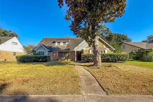 7906 Del Rey Ln, Houston, TX 77071 - Photo 1